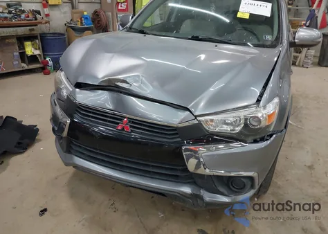 2017 Mitsubishi Outlander Sport 2.0 Es z USA, uszkodzony, nr VIN JA4AP3AU8HZ009517